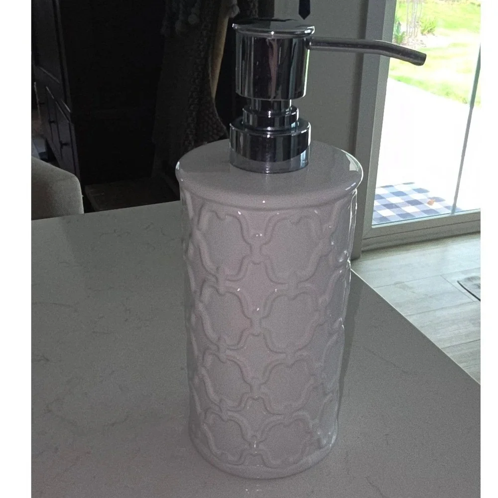 White Ceramic Soap Dispenser Embossed Trellis Pattern Chrome Pump Bathroom Decor
